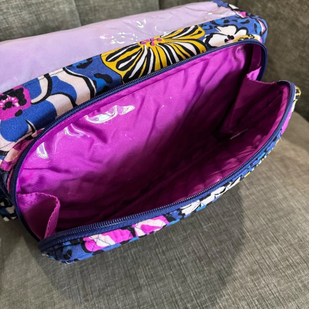 Vera Bradley NWT African Violet Hanging Toiletry Travel Bag Blue Floral Quilt
